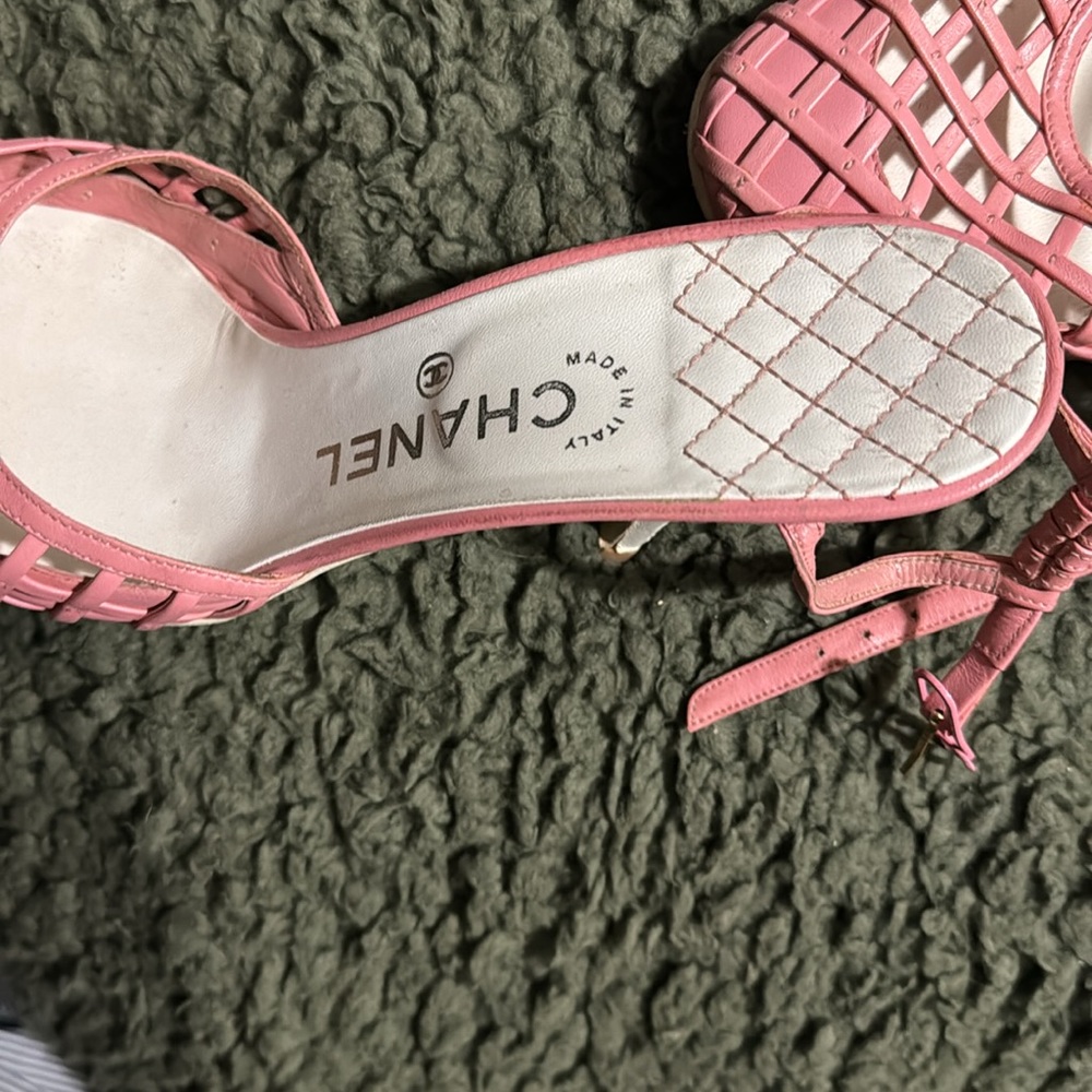 Sandals - Picture 4 of 6